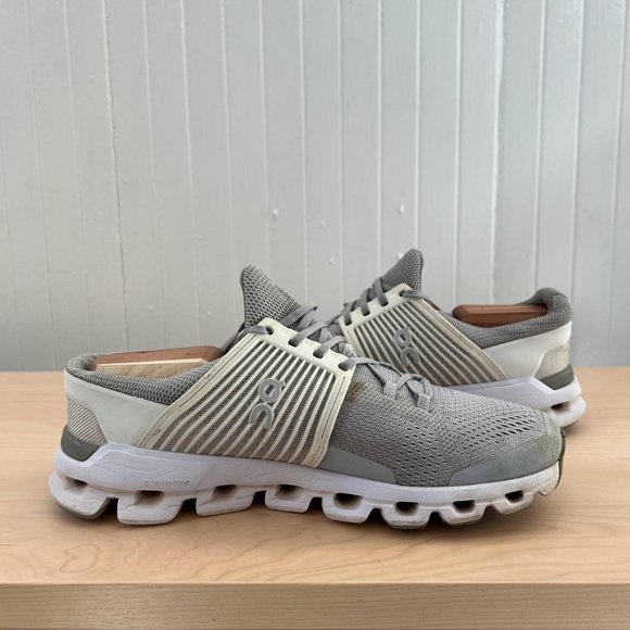 On Running On Cloud CloudSwift Running Sneaker. - Picture 3 of 8